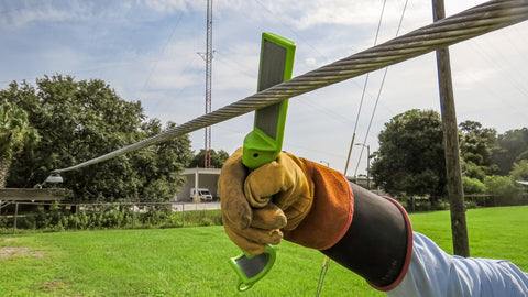 MADI FlatRound The Lineman’s Wire Brush (95-FRWB1)