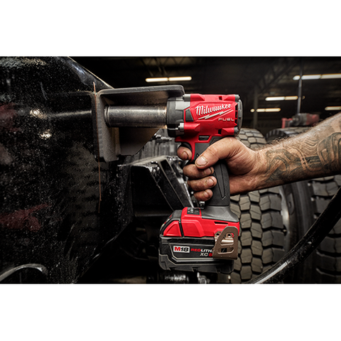 M18 FUEL™ 1/2" Compact Impact Wrench w/ Pin Detent Kit -2855P-22R